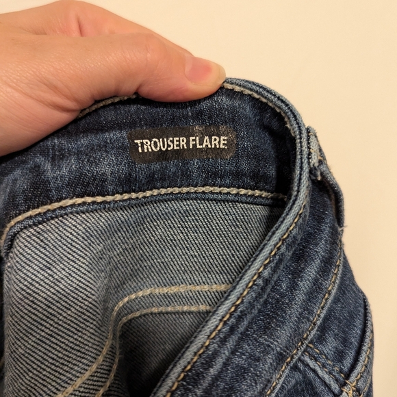 Judy Blue Jeans Womens 5/27  Blue Denim Trouser Flare Button Fly Distressed - Picture 9 of 10